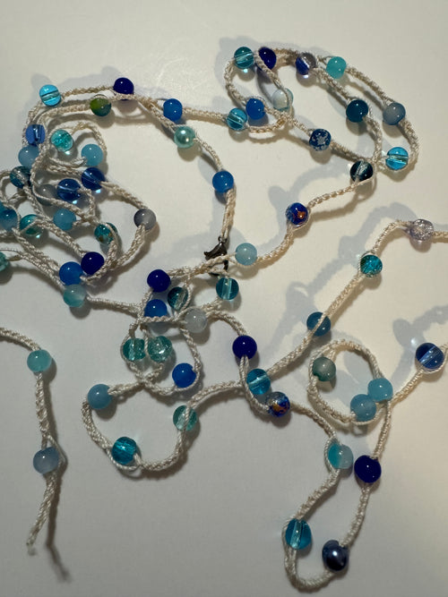 Body beads  Blue line