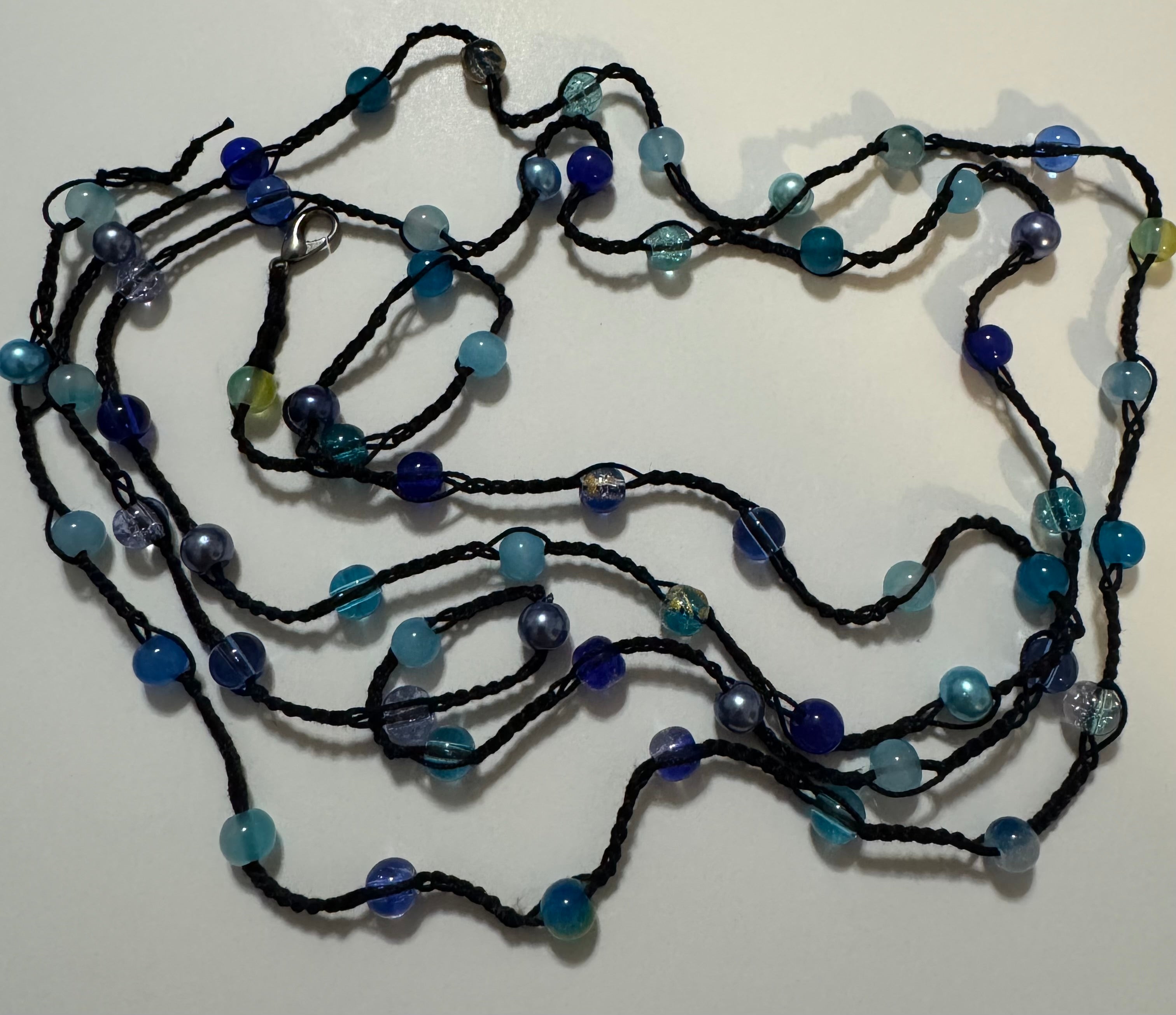 Body beads  Blue line